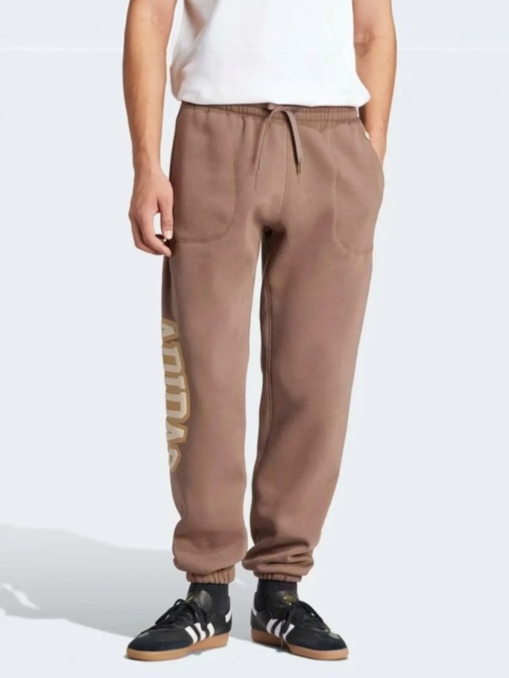 Adidas VRCT Jogger Sweatpants Men’s Size Small Brown Varsity Inspired Logo